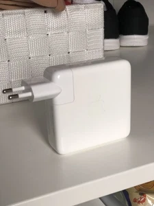 Apple 87W Model A1719 USB-C Power Adapter Ladegerät Netzteil Weiß Original - Bild 1 von 5
