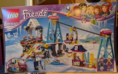 LEGO FRIENDS: Snow Resort Ski Lift Building New & Sealed Retired 41324 DAMAGED - Image 1 of 4