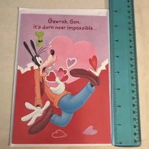 Tarjeta de felicitación de San Valentín de Disney a su hijo de Goofy sobre blanco - Imagen 1 de 2