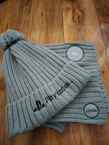 Beanie Mütze Sony Play Station Logo & gerippter Schal Farbe silbergrau   - Bild 1 von 11