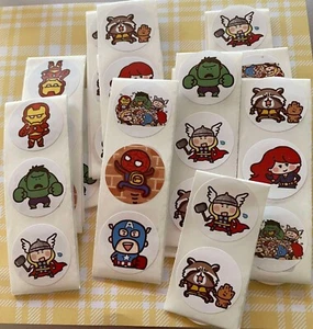 100 + stickers sticker superhero hero 2.5cm round - Picture 1 of 1