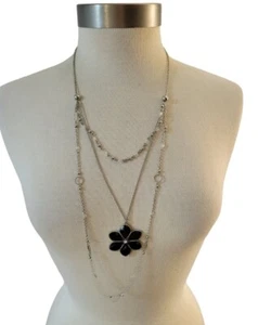 Multi Layered Chain Pendant Necklace Silvertone Black Acrylic Flower - Bild 1 von 5