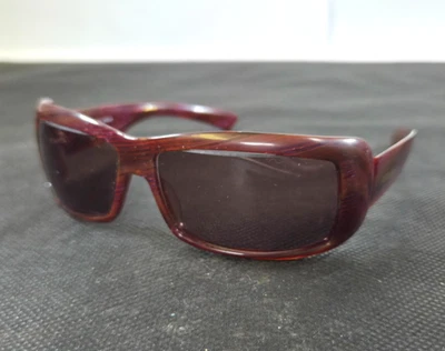 Gafas de sol vintage Y2K Giorgio Armani rojo oscuro para mujer Foto 1 de 4