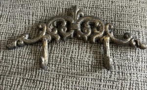 Vintage Gusseisen verziert Schnörkelarbeit Wandhalterung Garderobe Hut Haken Ablage - 9" x 4,5" - Bild 1 von 6