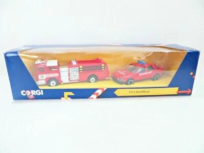 COCHE DE BOMBEROS CORGI C27/2 ""HAMMOND TENDER/MOTOR Y VOLVO BRANDCHEF"". Sin usar en caja/en caja Foto 1 de 4