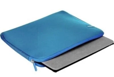 AmazonBasics Blue Laptop Sleeve for 15.6in|39.6cm Laptop - Blue Brand New - Image 1 of 4