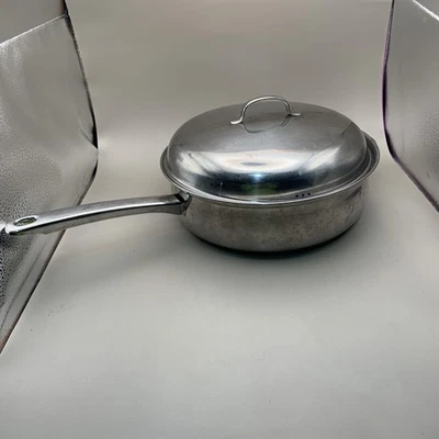 Sartén para saltear Belgique de 11" de acero inoxidable con tapa hecha en Bélgica vintage Foto 1 de 4