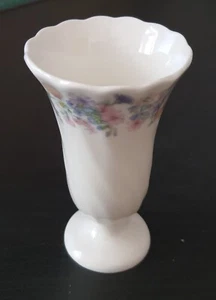 Wedgwood Small 'Angela' flared vintage Vase - Floral - H10cm - Picture 1 of 4