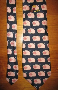 TIE RACK   "PINK PIGS" DESIGN SILK TIE MADE IN ITALY  EXC COND FREE POST - Picture 1 of 2