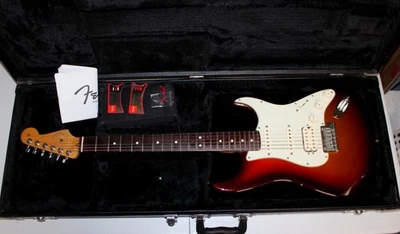 Fender Stratocaster Deluxe плюс HSS гитара 2014 золотистый с личности карты - Изображение 1 из 4