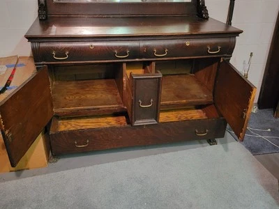 cómoda antigua Foto 1 de 4