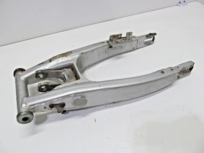 1999 - 2006 年 YAMAHA TTR250 后摆臂摆臂悬挂枢轴原始设备制造商 — 第 1/4 张图片