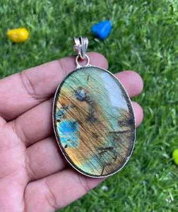 Multi Colored Labradorite Gemstone Pendant Gift to Her - Picture 1 of 4