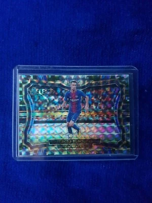 2017-18 Select Sergio Busquets Barcelona Field Level tie-dye 17/20 - Image 1 of 2