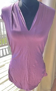 Top donna Vince Camuto viola con ruches laterali scollo a V taglia XL nuovo con etichette $49 - Foto 1 di 11
