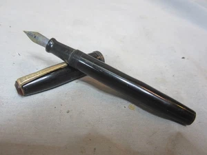 1950s - Wearever Stainless M Nib Fountain Pen - Black - Picture 1 of 2