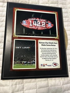 Kansas City Chiefs Fans (lautestes Gebrüll bisher:142.2 DB in GBOWR Plakette - Bild 1 von 10