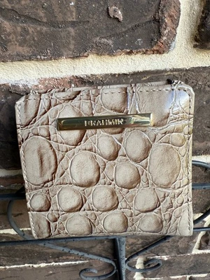 NUEVO CON ETIQUETAS Cartera Brahmin Jane Wind Chime Cumulus Cuero Gris Piedra Foto 1 de 4