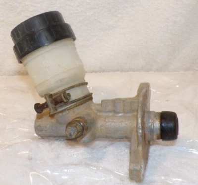 06 Conjunto de cilindro maestro de freno trasero Yamaha Rhino YXR 660 OEM 5UG-2583T-00-00 Foto 1 de 4