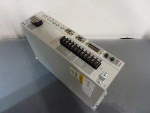 ALLEN - BRADLEY 2098-DSD-030-SE Ser- B Ultra 3000 Servo Drive (30240) - Picture 1 of 8