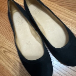 Naturalizer Mujer Bretaña Negro Sin Cordones Pisos Cuero 8.5 Ancho Nuevo Modelo de Piso - Imagen 1 de 17