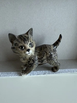 Beswick Vintage Persian Kitten Model 1885 Brown Gloss - Image 1 of 4