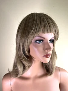 Vintage Fashion Tress -Elura Synthetic Modacrylic Wig Med Length Average Size - Picture 1 of 10