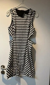 Kleid Schwarz Weiß Gestreift mit Cut Outs Gr. 40/42 - Bild 1 von 5