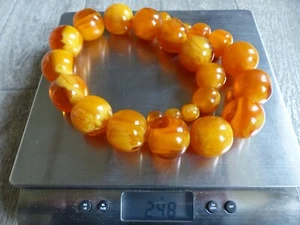 HERVORRAGENDER & SCHWERER MARMORIERTER BERNSTEIN GEPRESST ( BAKELIT ? ) PERLEN HALSKETTE 248 Gramm! - Bild 1 von 3