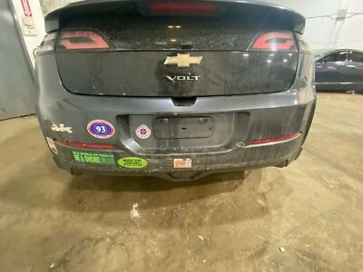 Used Rear Bumper Assembly Rear fits: 2012 Chevrolet Volt w/o park assist Rear Gr — 第 1/4 张图片