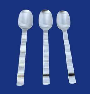 Retroneu WHITEWATER Korea 18/8 Stainless Flatware -- Set of 3 Oval Soup Spoons - Picture 1 of 2