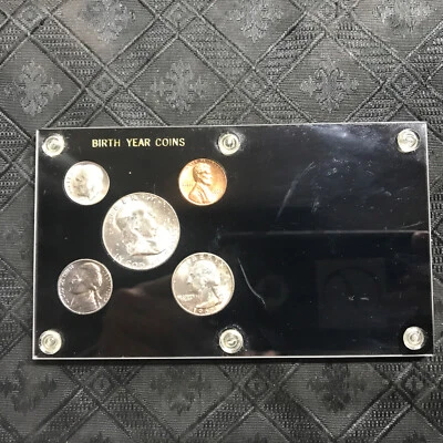 1962 Brilliant Uncirculated  Denver Mint Set  - Capital Holder  Birth Year - Image 1 of 4