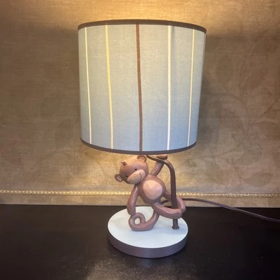 Lámpara Corderos e Hiedra Mono Risitas Guardería Pantalla Original y Caja + Soporte para Chupete  Foto 1 de 4