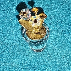 Jarrón miniatura de cristal de Swarovski con flores - Imagen 1 de 4
