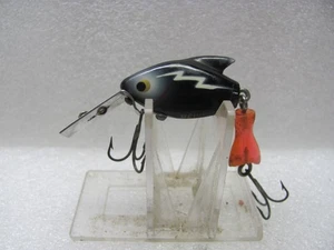 Nice Pre-Owned Heddon Firetail Sonic in a Black with White Lightning Bolt - Picture 1 of 3