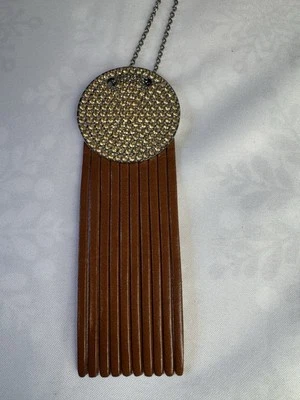 正品施华洛世奇天鹅水晶棕色皮革流苏链项链全新 — 第 1/4 张图片