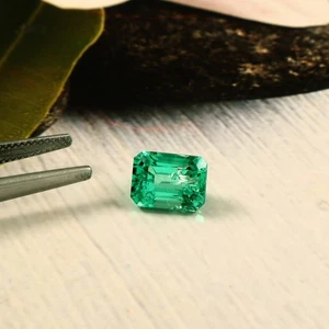 AAA 9x7 mm Lab Grown Colombian Emerald Loose Gemstone Emerald Cut 2.75 CT - Picture 1 of 5