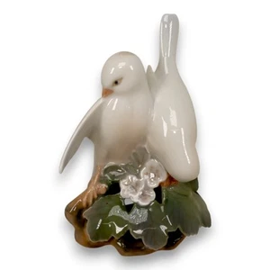 Royal Copenhagen Love Birds #402 Two Doves 5 1/2" Figurine Denmark - Picture 1 of 6