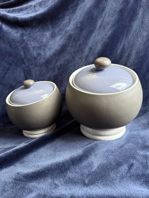 Juego de 2 botes/tapas de gres Pfaltzgraff Mystic Orb gris carbón - violeta Foto 1 de 4