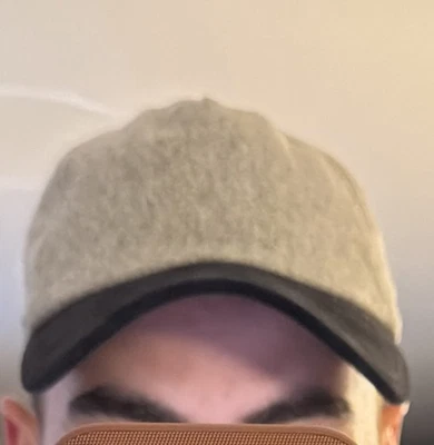 Gorra de béisbol de gamuza negra de lana gris hueso de trapo Foto 1 de 4