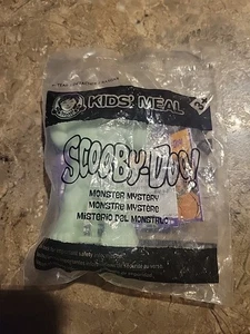 Wendy's Scooby Doo Glow In Dark Monster Mystery Action Figure - Picture 1 of 2