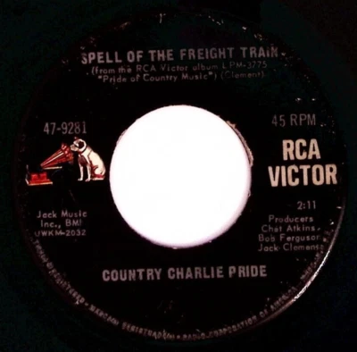 CHARLIE PRIDE SPELL OF THE FREIGHT TRAIN/DOES MY RING HURT YOUR.. VINYL 45 75-85 - Image 1 of 3
