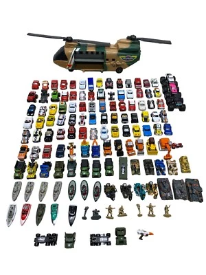 Lote de 133 Micro Máquinas Galoob Furgonetas/Vagones/Carreras/Semi/Camiones Monstruos/Barcos Foto 1 de 4