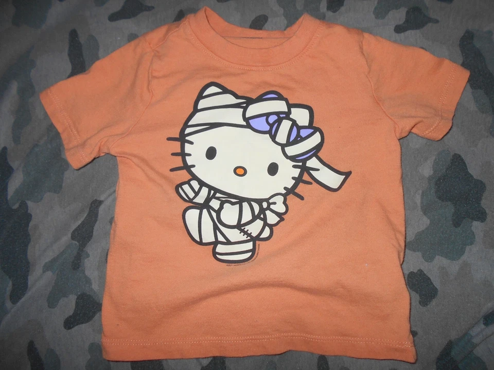 Camisa Hello Kitty In a Mummy Outfit Niñas 18-24 M Foto 1 de 1