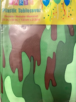 NUEVO 1 Pack Mantel Plástico Verde Camuflaje, 54 in x 84 in Foto 1 de 2