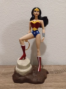 Diamond Select Toys Gallery DC Justice League Unlimited Wonder Woman PVC Statue - Picture 1 of 6