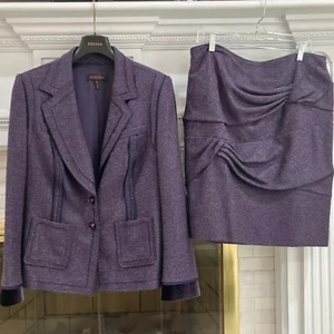 Escada Gr. 46 lila Schurwollanzug, einzigartiger Stil, warm, gefüttert, orig 2590€ - Bild 1 von 15