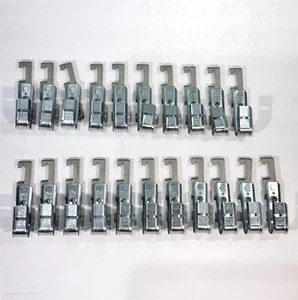 QTY 21 - Caddy CAT124Z34 Clip per cavi J-Hook - Nuovo senza scatola - Foto 1 di 6