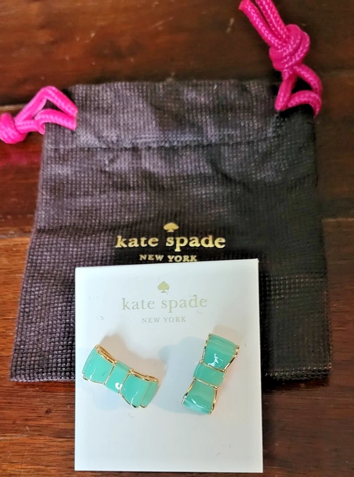 NUEVO Kate Spade New York Moon River pendientes de arco como nuevo tachuela de laca con bolsa para el polvo Foto 1 de 1