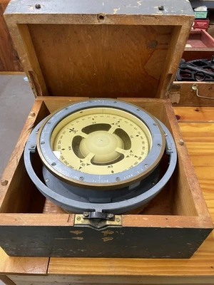 Brújula de barco de batalla de la Marina de los Estados Unidos Mark 1 1943 Segunda Guerra Mundial Lionel Corp Nueva York con caja 13320 dulce Foto 1 de 4